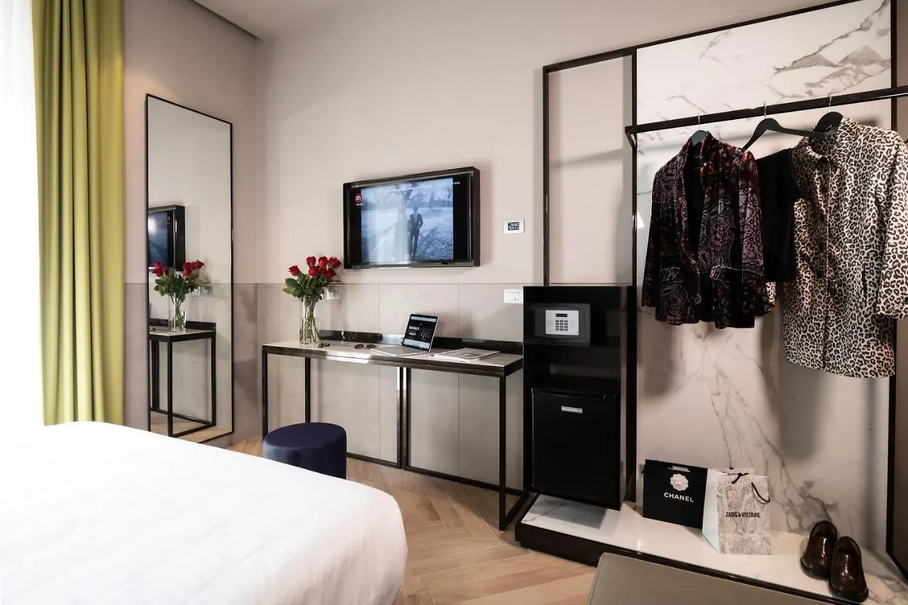 Heart Hotel Milano 4*,  İtalya